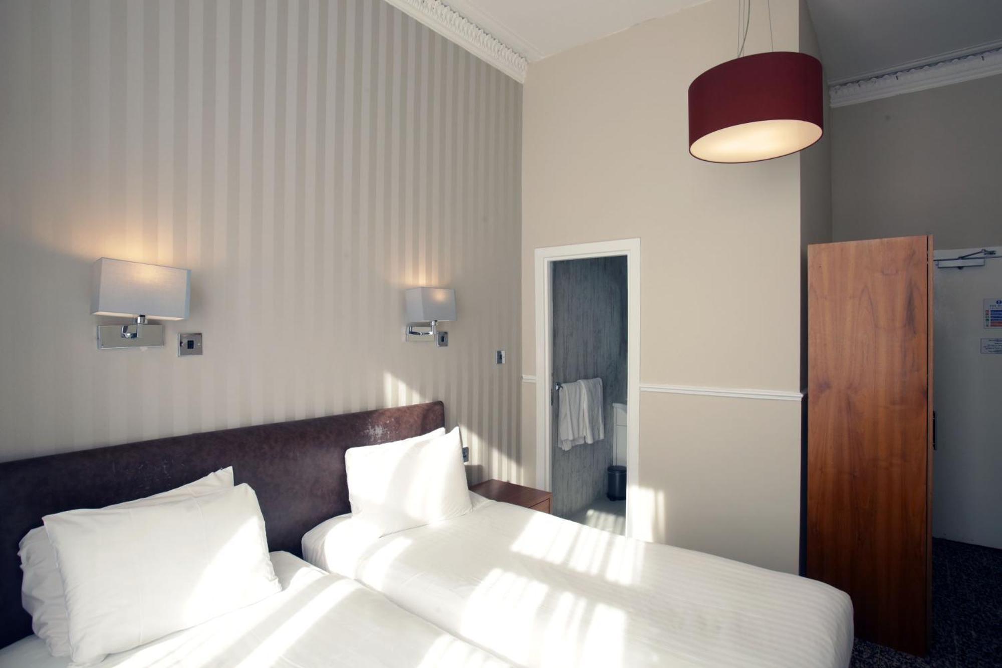 Kelvingrove Hotel - Sauchiehall St กลาสโกว์ ภายนอก รูปภาพ